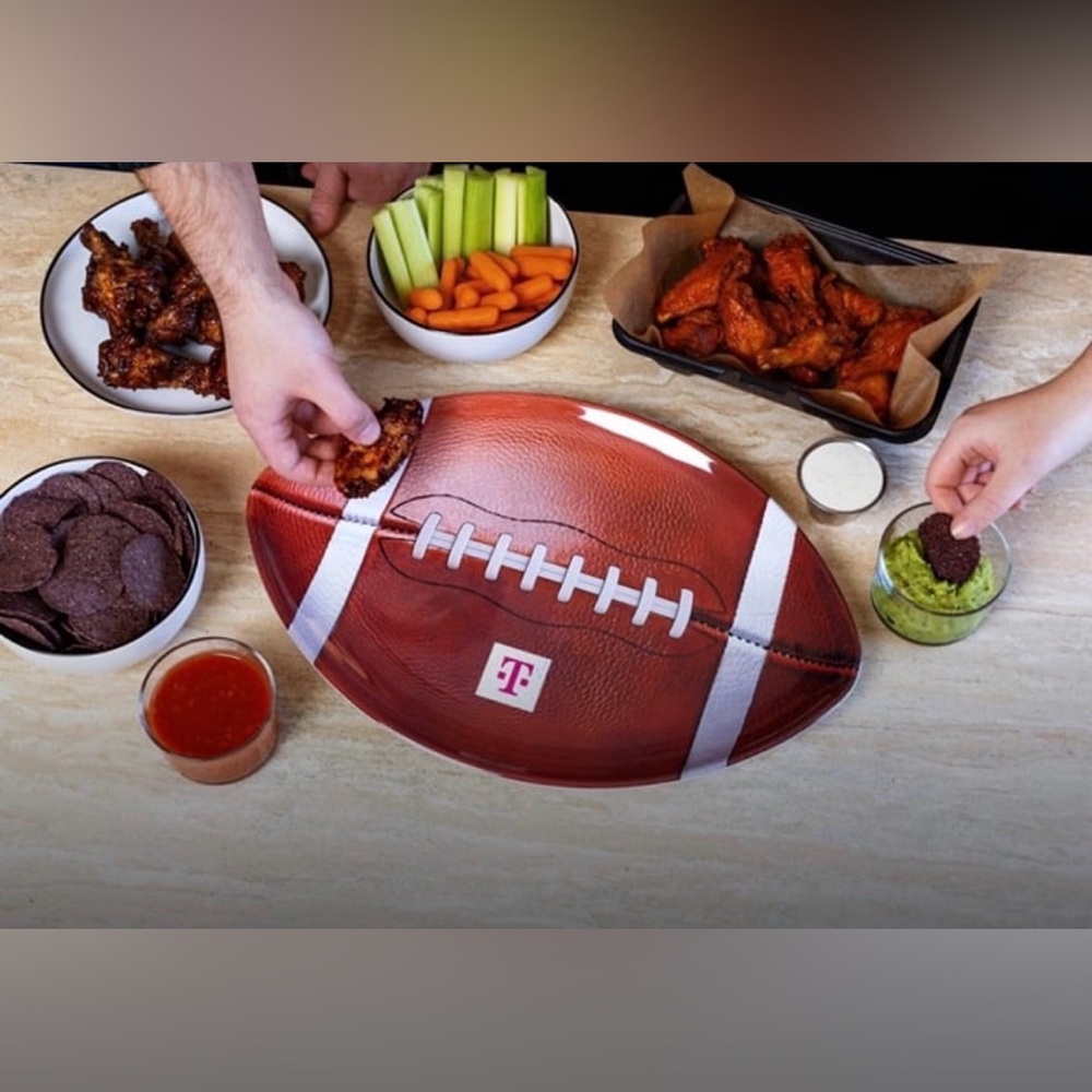 T mobile platter plate 🏈 🍽️